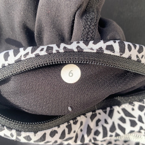 Lululemon pants - Picture 3 of 8